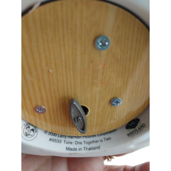 Laurel & Hardy Porcelain Musical Figurine "One Together Is Two" By Westland Gift - Picture 3 of 5